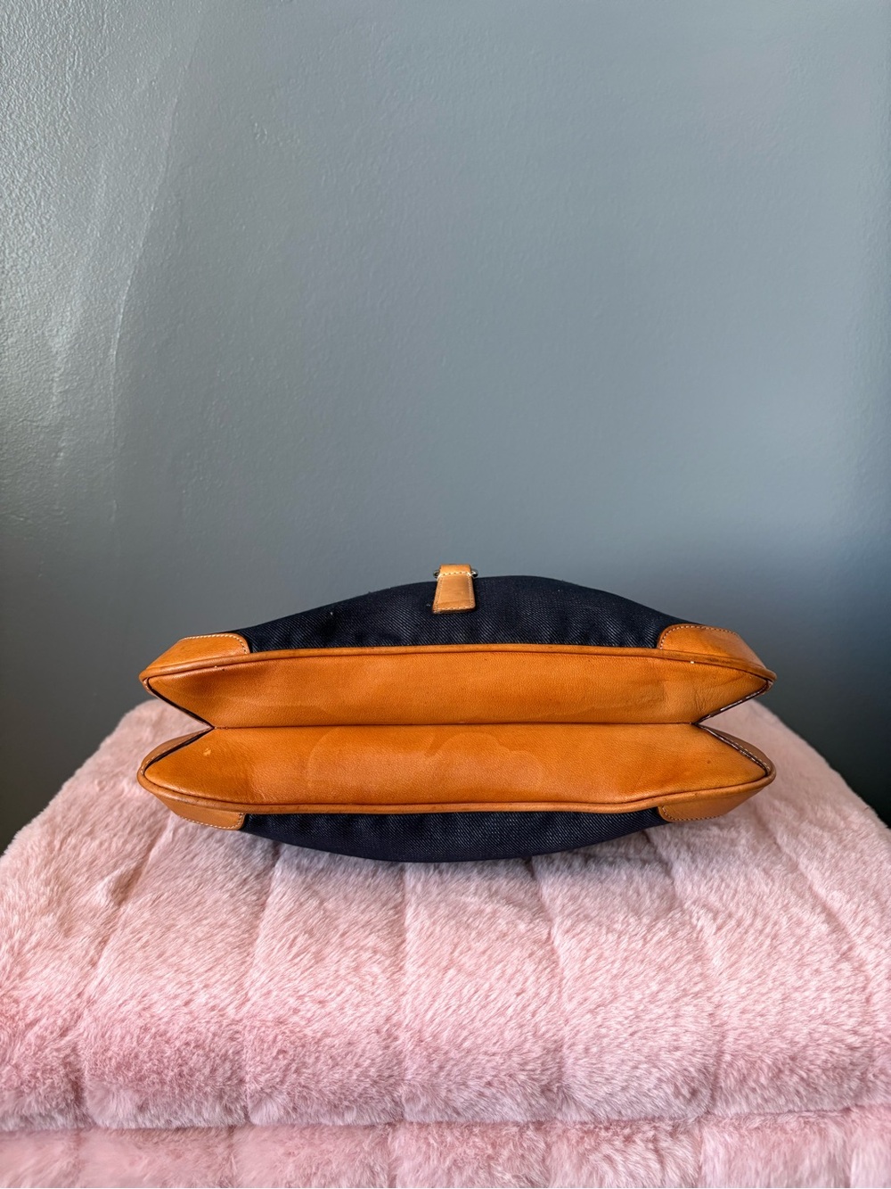denim coach hamptoms shoulder bag - Picture 4 of 8